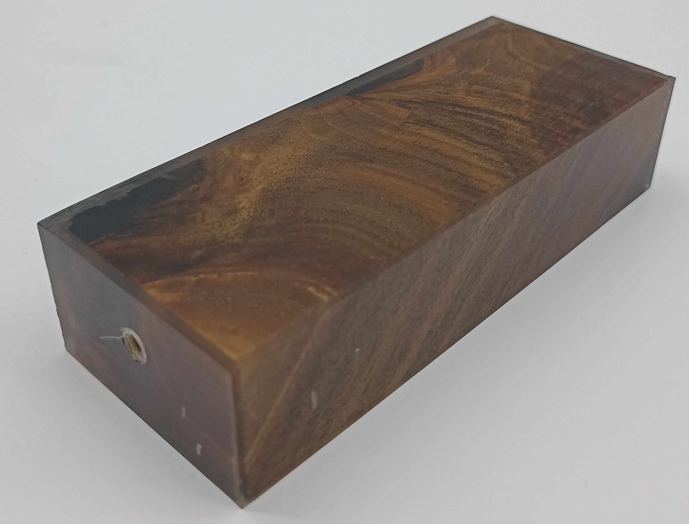 Stabilizované dřevo - ořech  127 x 46 x 29 mm