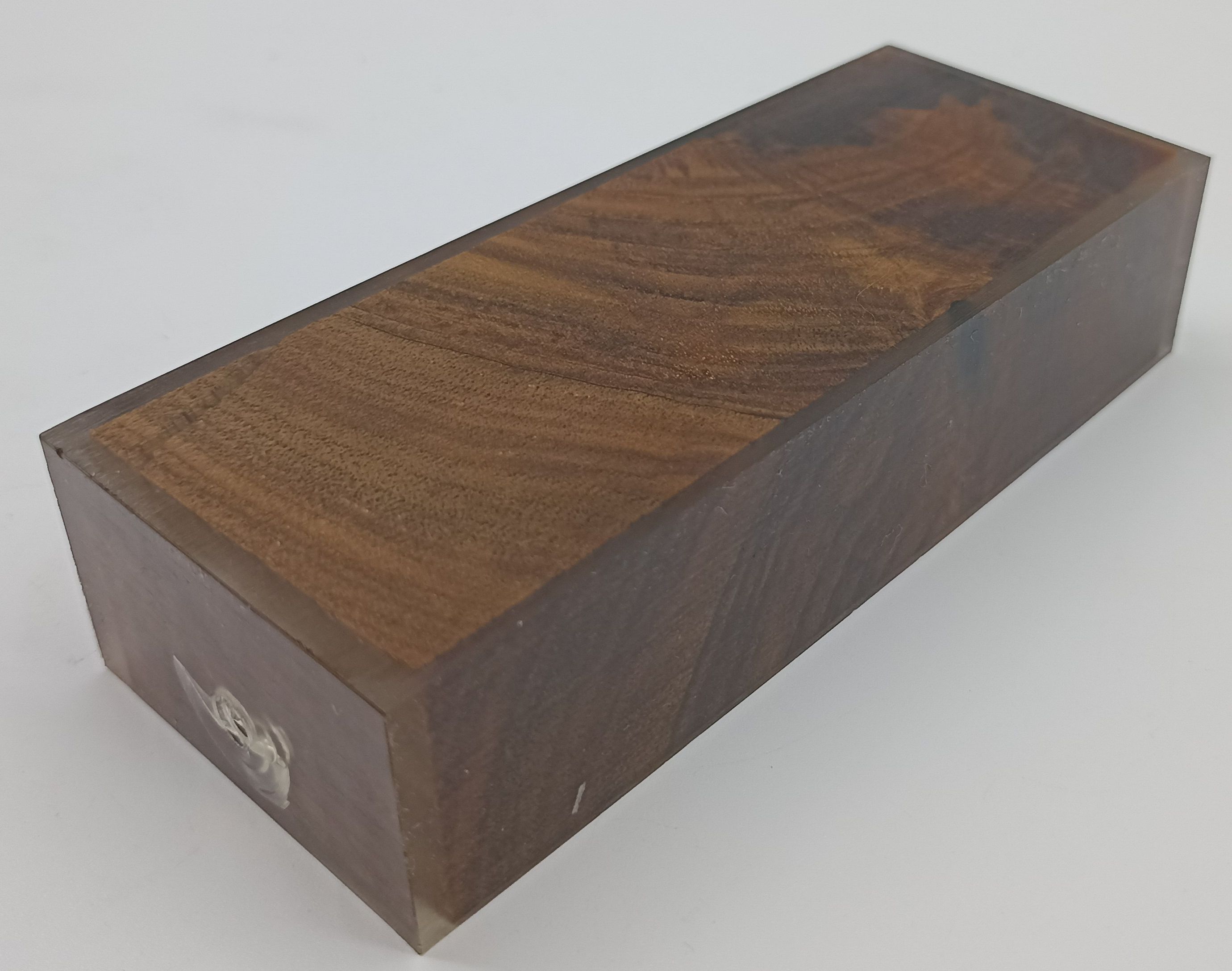 Stabilizované dřevo - ořech  126 x 46 x 29 mm