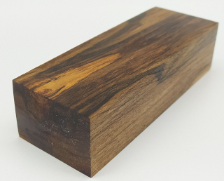 Stabilizované dřevo - ořech  129 x 46 x 32 mm